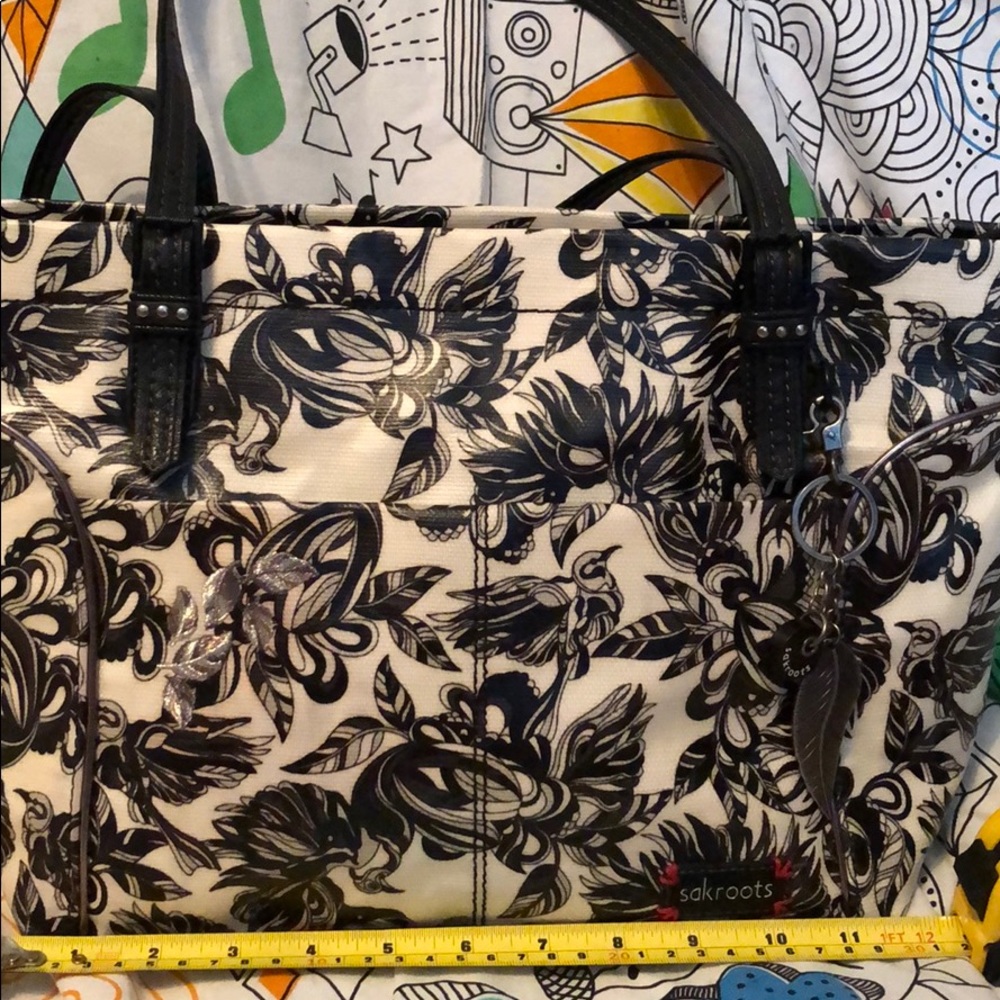 Sakroots Peace tote black and white.